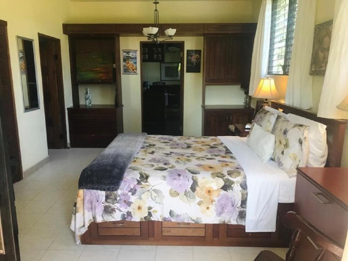 Royale Manor Villa Corozal Exterior photo