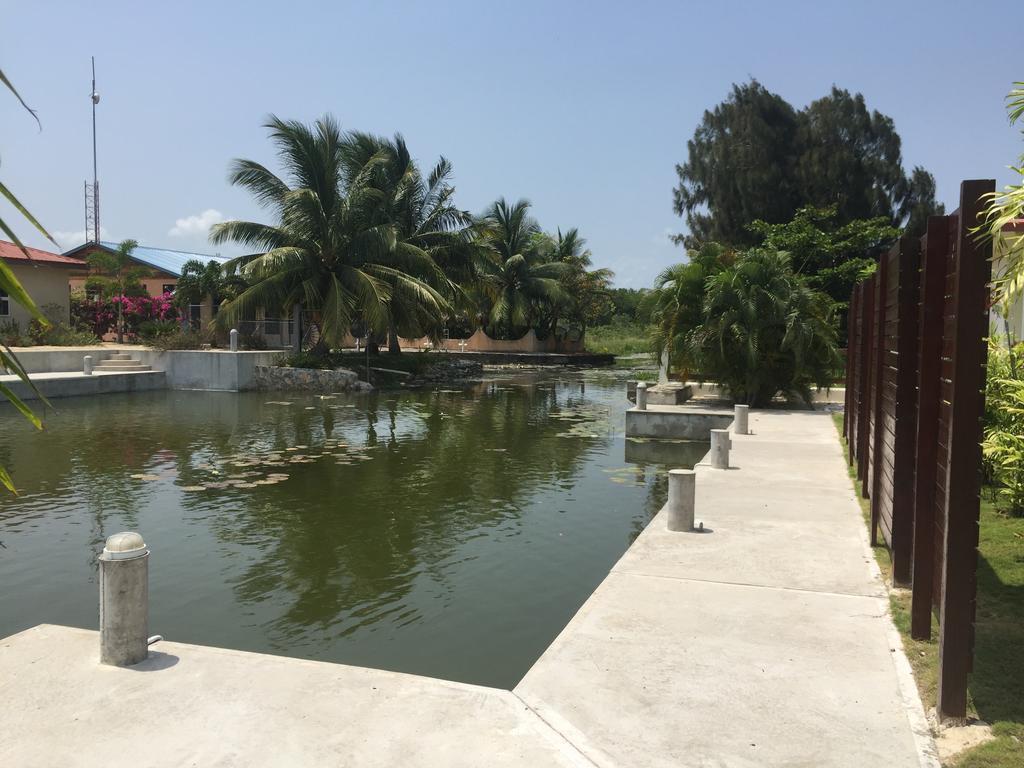 Royale Manor Villa Corozal Exterior photo